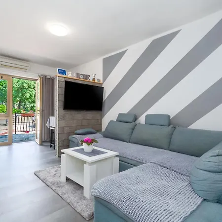 50 Shades Of Grey Apartment *